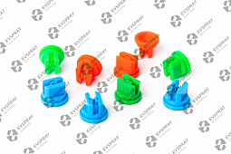 Плоскоструйная форсунка PVC (ПВХ) C1L-2-95 (0.79л/м при 3 бар, угол распыления 95°).